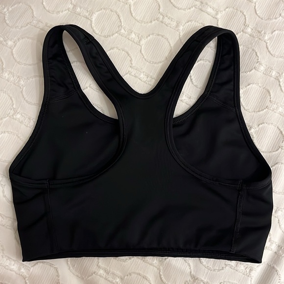 Black Nike sports bra. Really good condition. - Picture 2 of 2